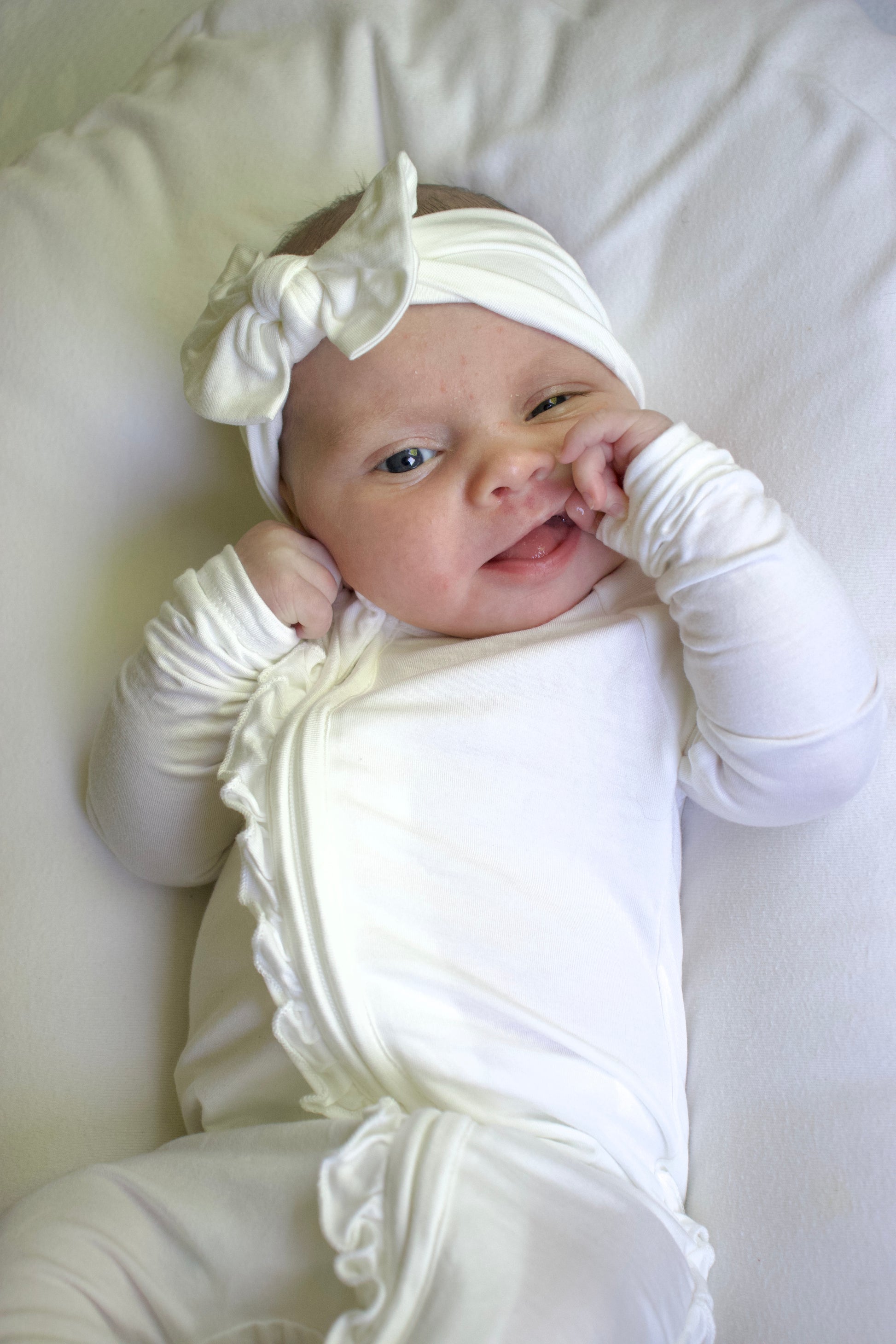 Ruffle - Footed Bamboo Baby Pajama with 2 Zipper – Soft & Breathable Sleepwear | White