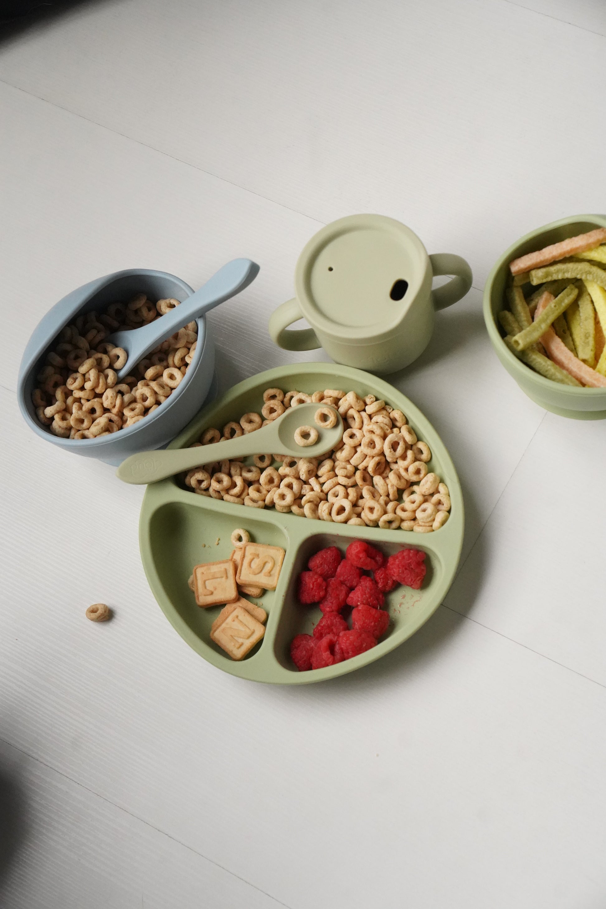 Clöud Silicone Feeding Gift Set | Value $69.99