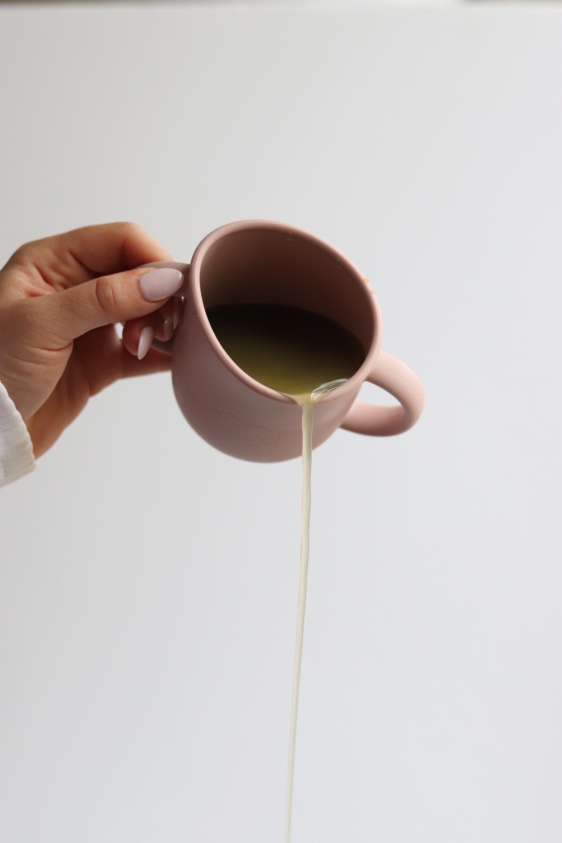 2-in-1 Silicone Training Cup – Pink