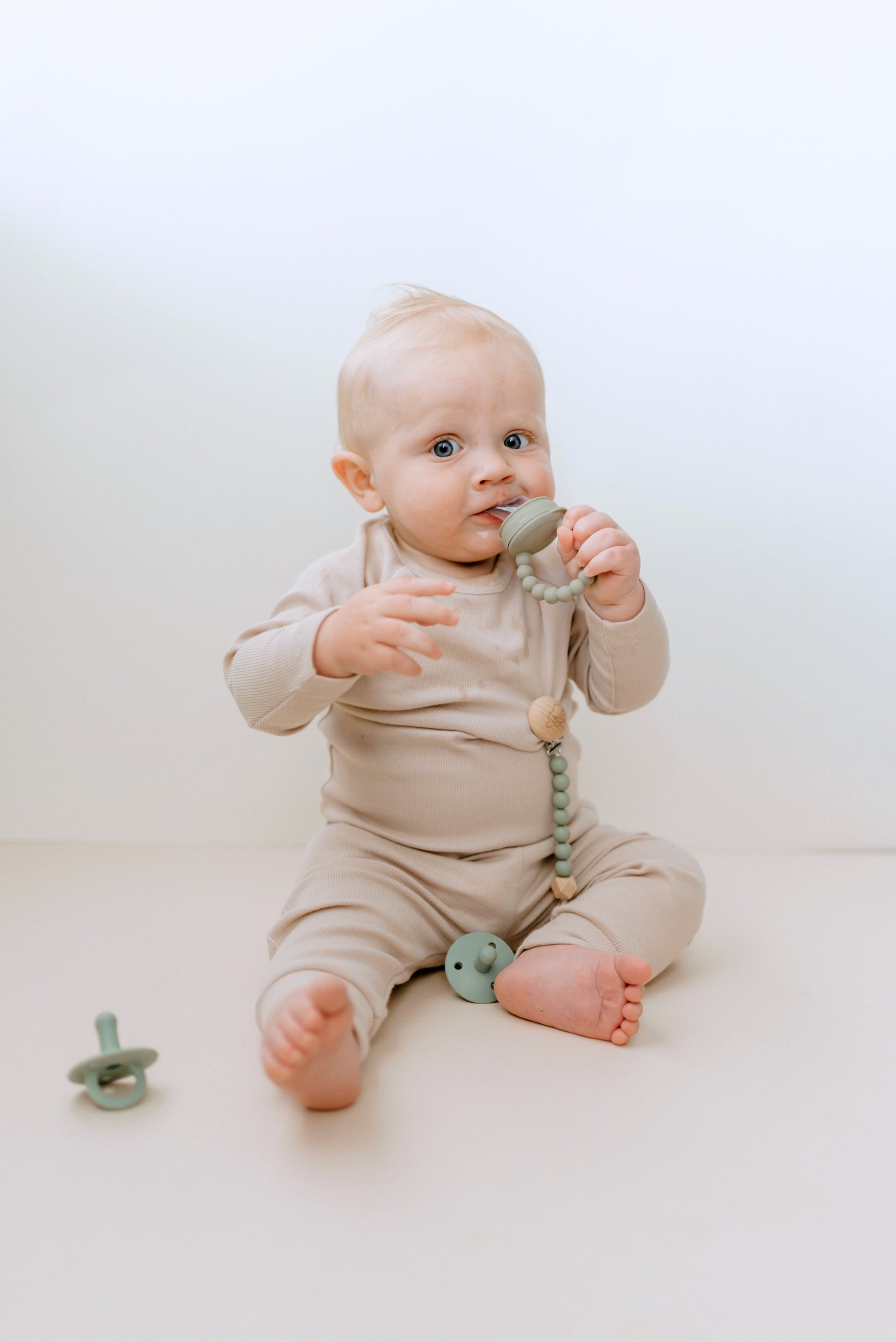 Silicone Baby Feeder - Olive